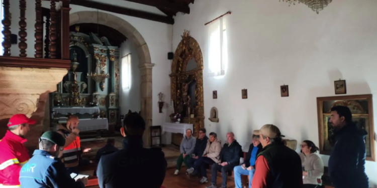 “ALDEIAS SEGURAS, PESSOAS SEGURAS”: VINHAIS REFORÇA PREVENÇÃO CONTRA INCÊNDIOS FLORESTAIS