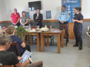 Proteção Civil de Terras de Bouro sensibiliza população de Vilar da Veiga para preparação de kits de emergência